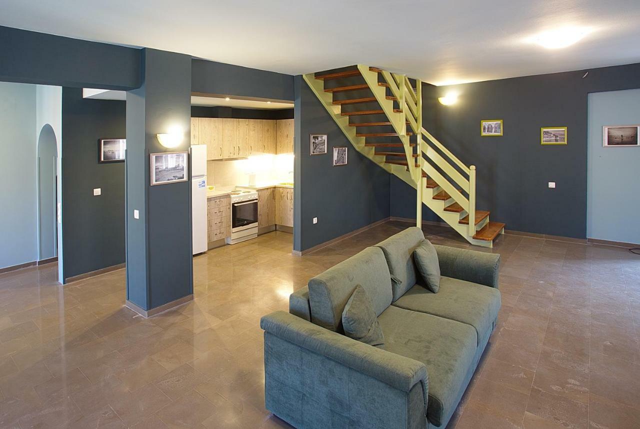 Mantouki Darmani Spyros Apartments מראה חיצוני תמונה
